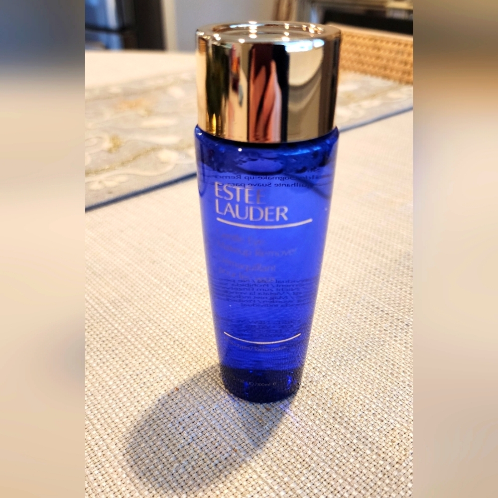 Brand New Estee Lauder eye makeup remover